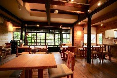 ピュアリィ1階席