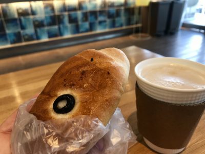 コーヒーと塩パン