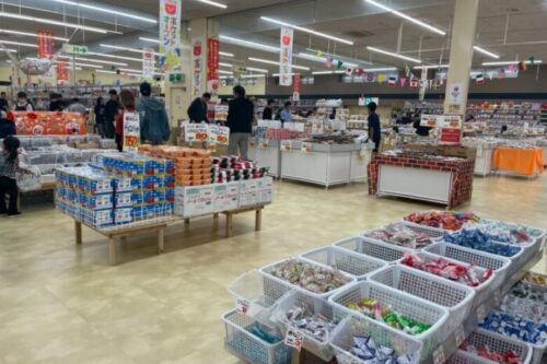 【菊池市】懐かしい駄菓子もいっぱい！約3,000種類の駄菓子が並ぶお菓子のテーマパーク「九州一の駄菓子屋 ポケット」に行ってみた