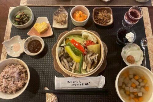 【熊本市北区】あぁ、ここにずっといたい！そんな空間で体よろこぶ食事とアートを満喫！「アートギャラリーカフェ Bamboo Village（バンブービレッジ）」